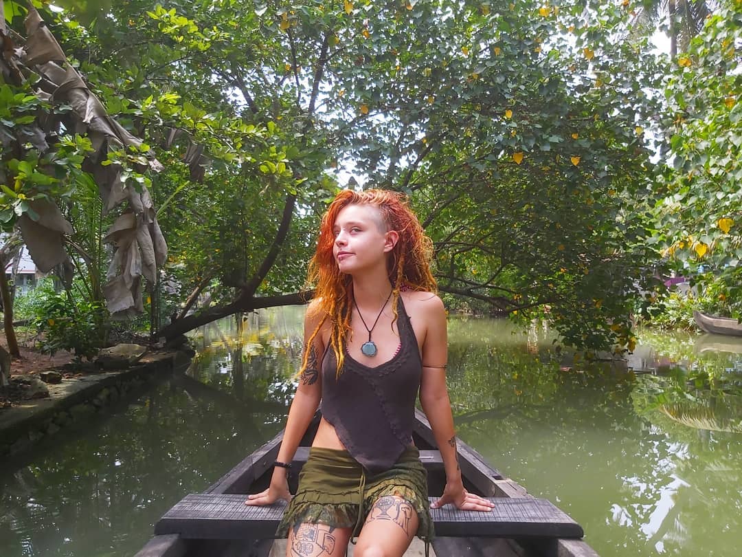 ronyida_ instagram image archive image