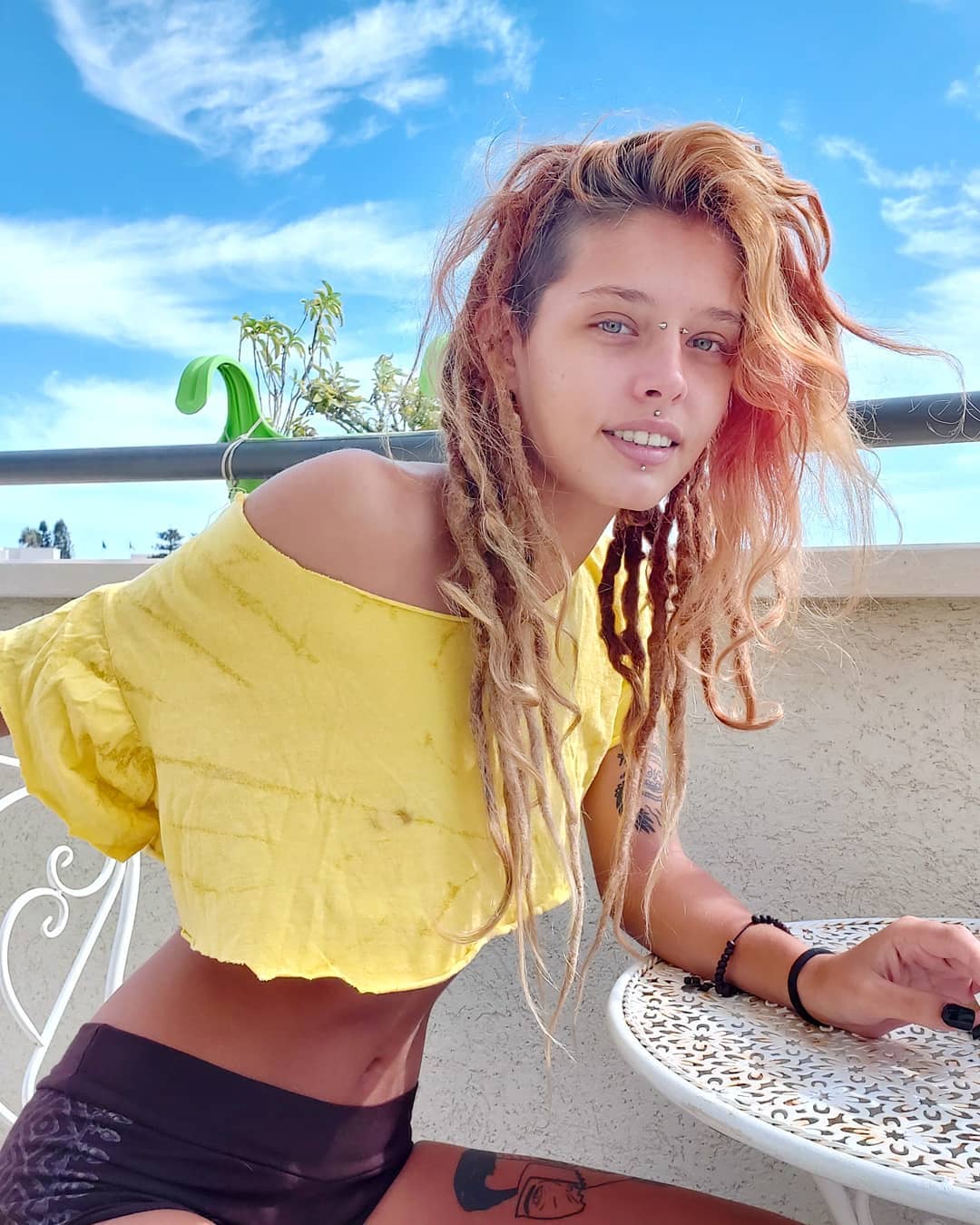 ronyida_ instagram image archive image