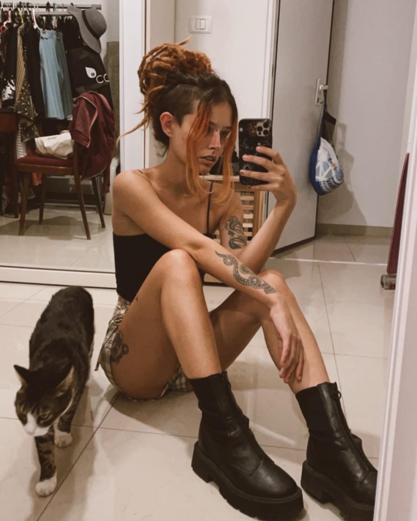 ronyida_ instagram image archive image