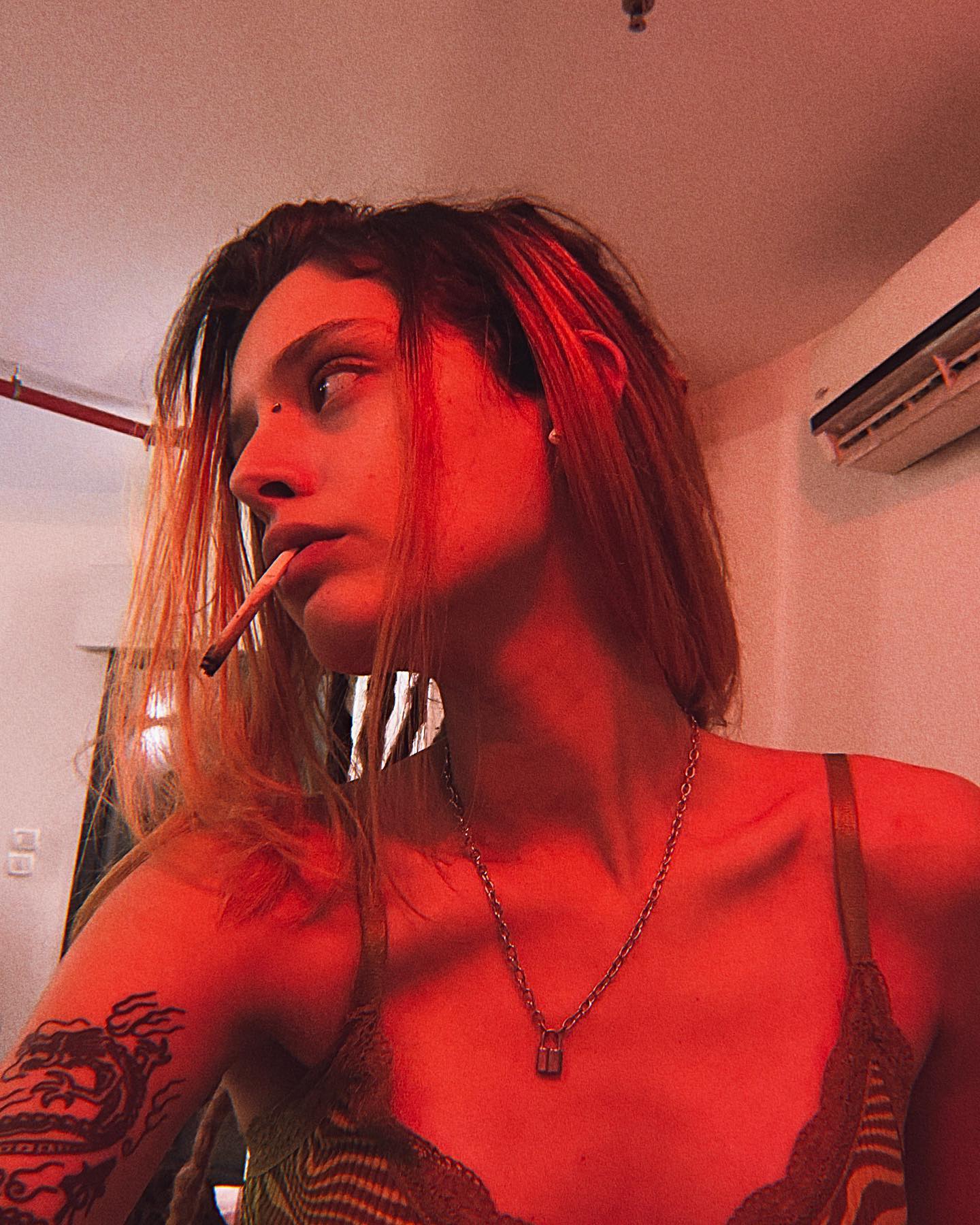 ronyida_ instagram image archive image