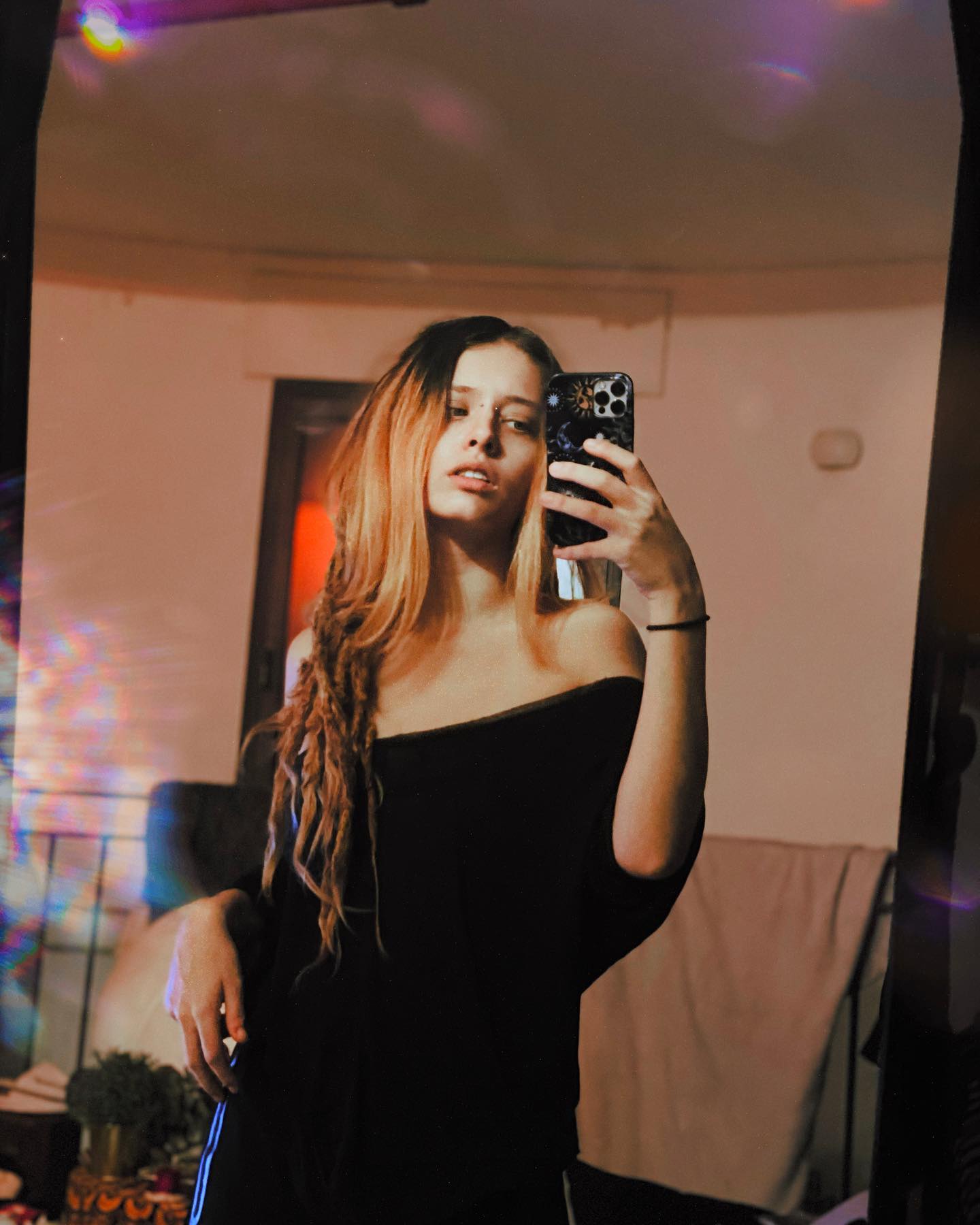 ronyida_ instagram image archive image