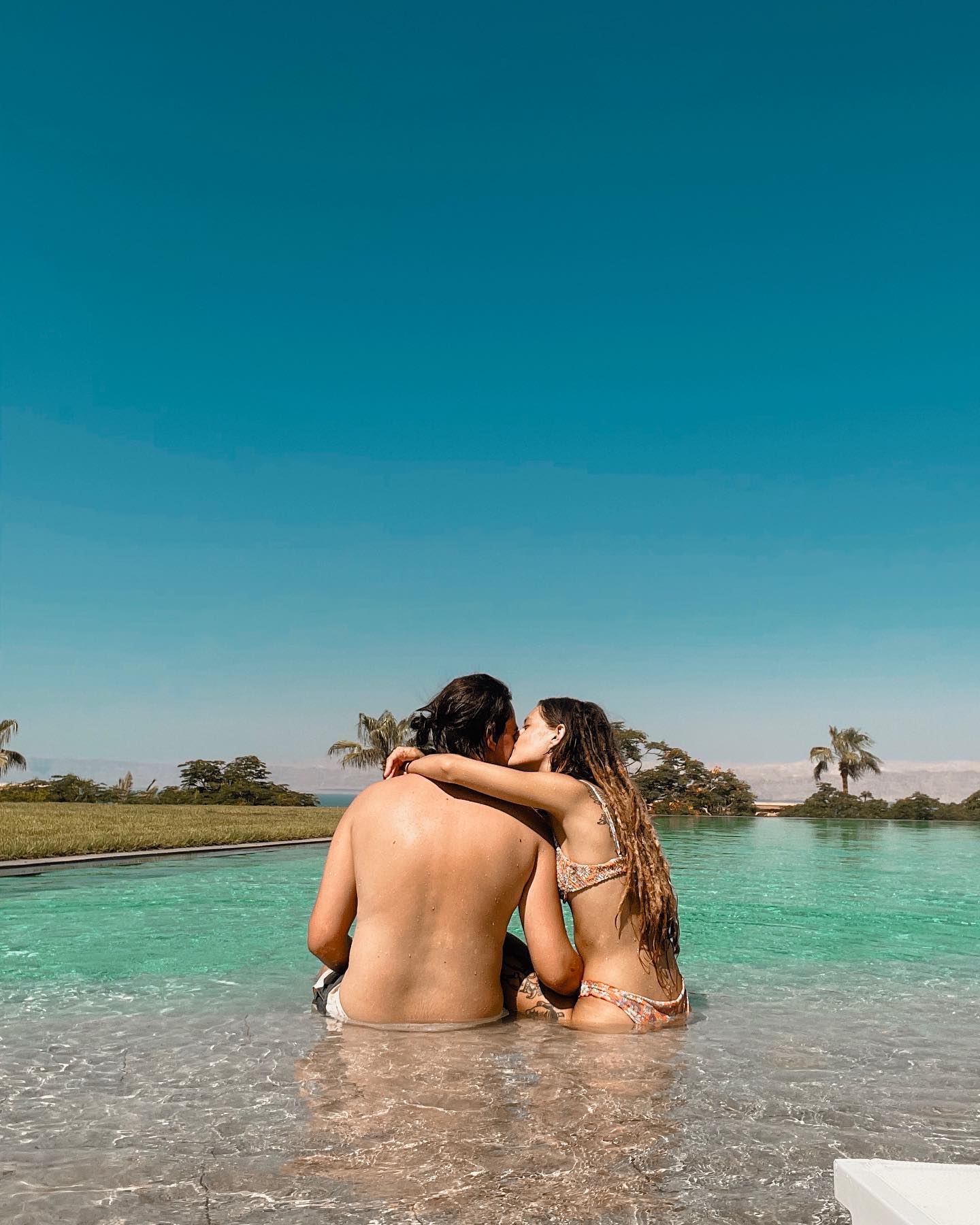 ronyida_ instagram image archive image