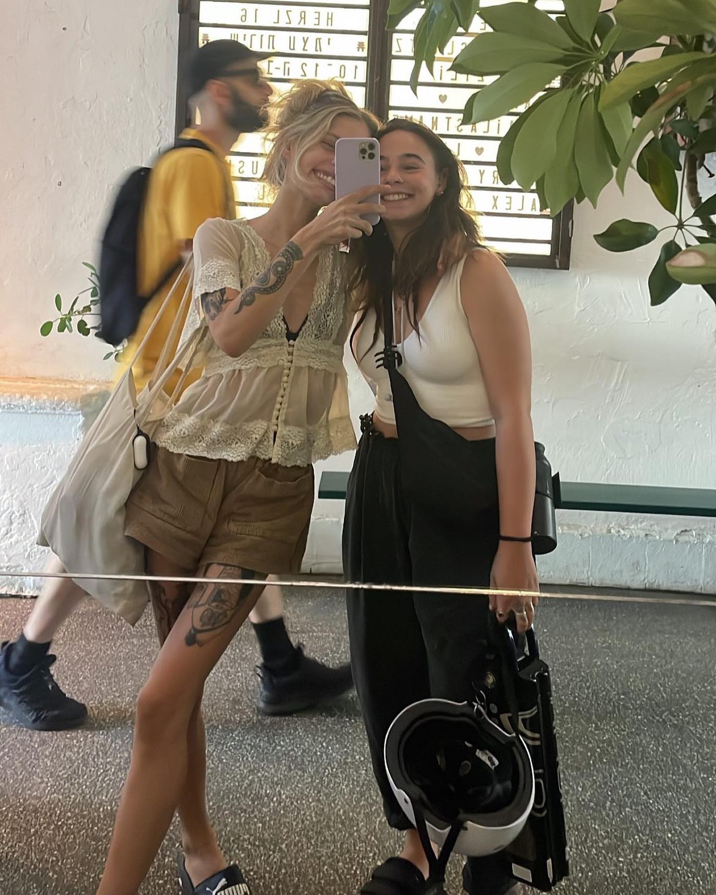 ronyida_ instagram image archive image