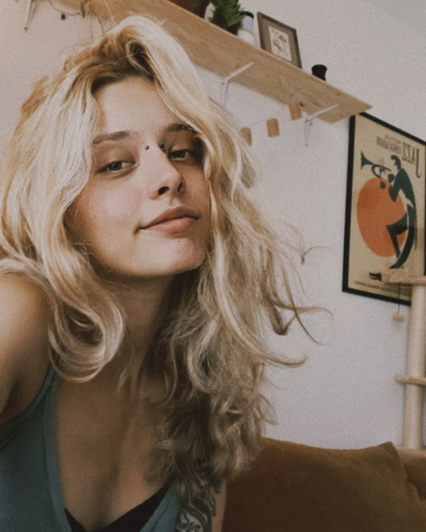 ronyida_ instagram image archive image