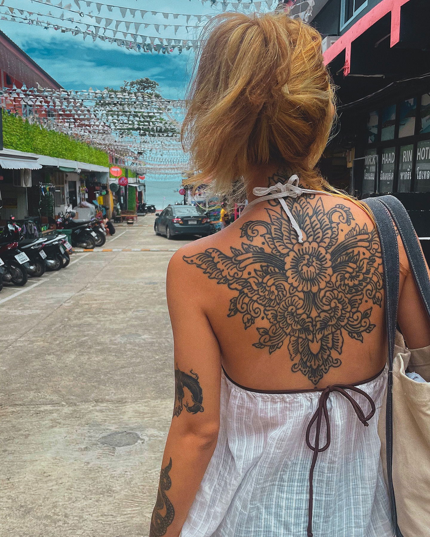 ronyida_ instagram image archive image