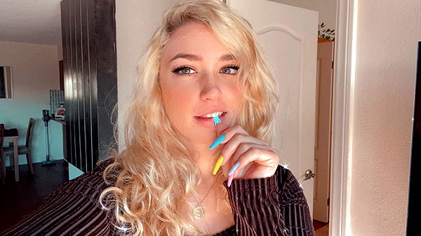 roseasmrofficial instagram image archive image