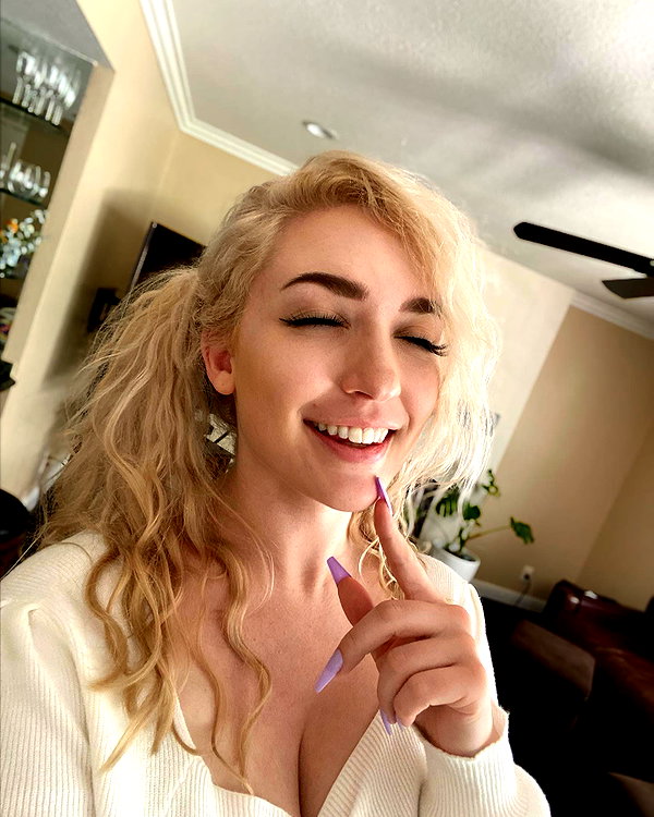 roseasmrofficial instagram image archive image