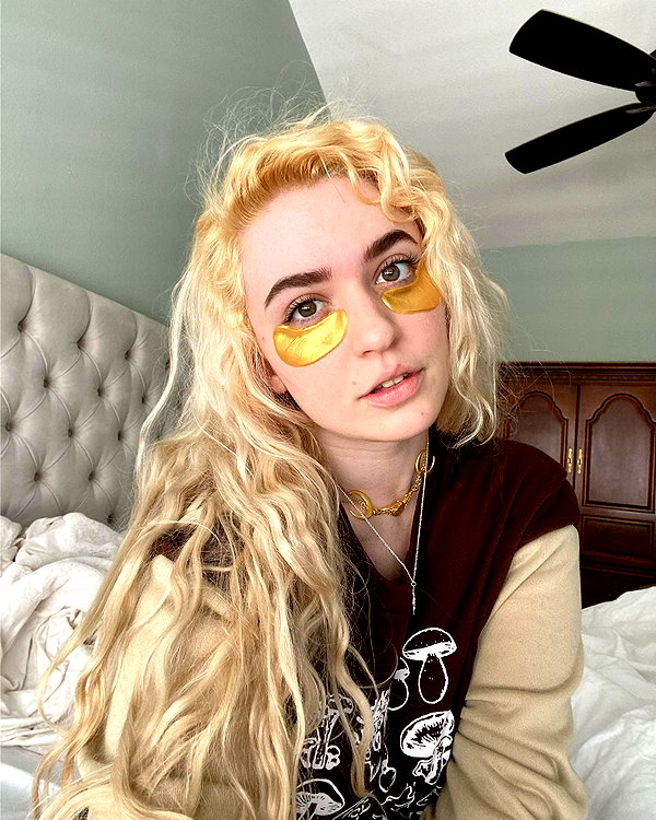 roseasmrofficial instagram image archive image