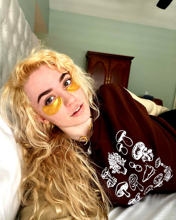 roseasmrofficial instagram image archive image