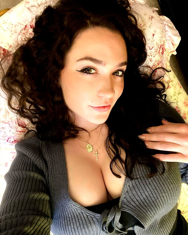 roseasmrofficial instagram image archive image