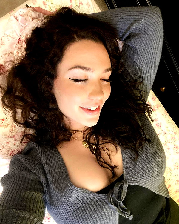 roseasmrofficial instagram image archive image