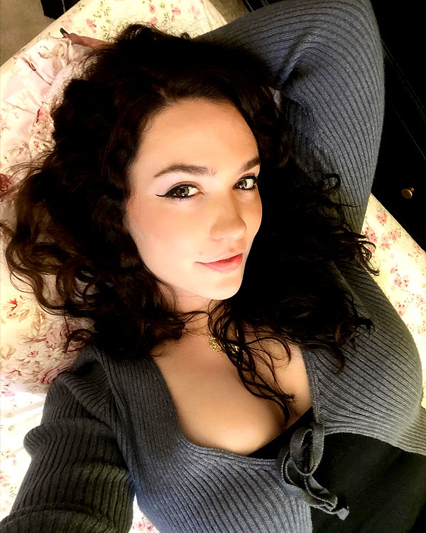 roseasmrofficial instagram image archive image