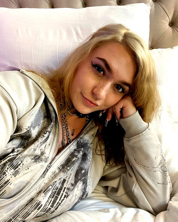 roseasmrofficial instagram image archive image