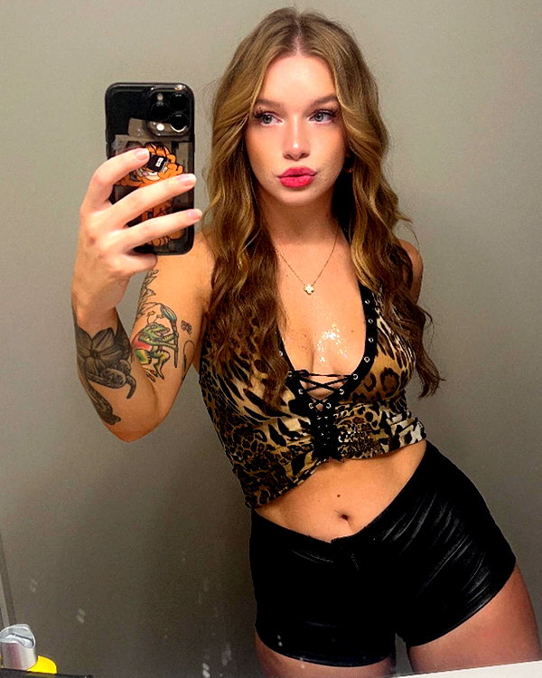 samanthacrosser instagram image archive image