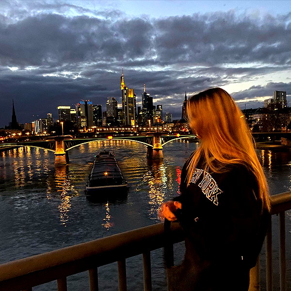 saracrumbleleg instagram image archive image