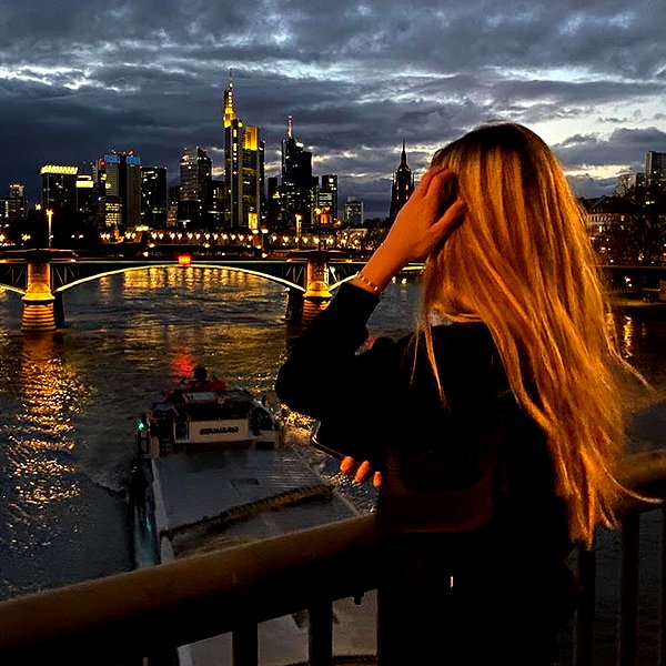 saracrumbleleg instagram image archive image