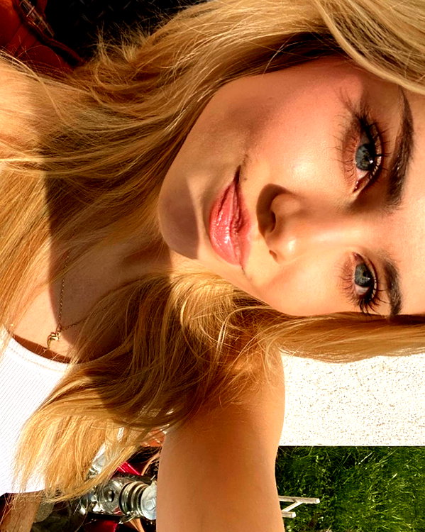 saracrumbleleg instagram image archive image