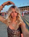 saracrumbleleg Altpins Profile Picture