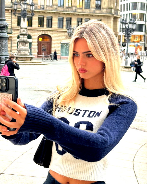 saracrumbleleg instagram image archive image
