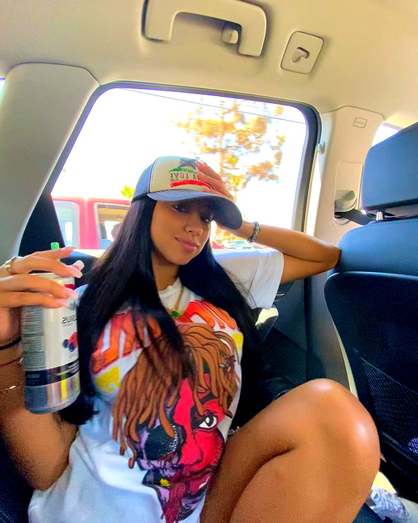 sariixo_ instagram image archive image