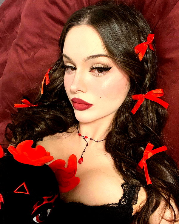 scarlettzofi instagram image archive image