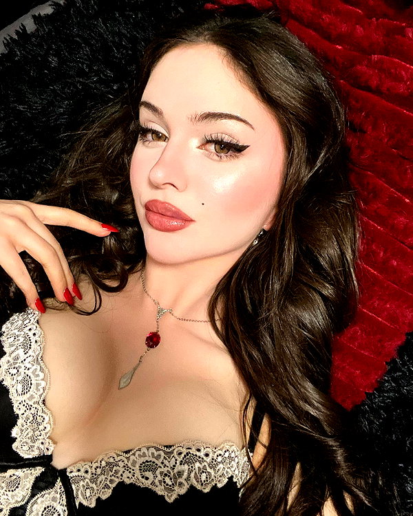 scarlettzofi instagram image archive image
