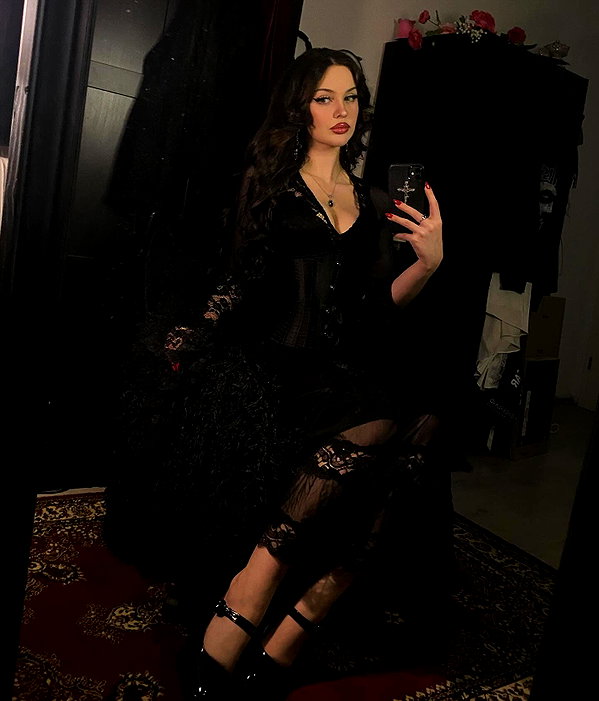 scarlettzofi instagram image archive image