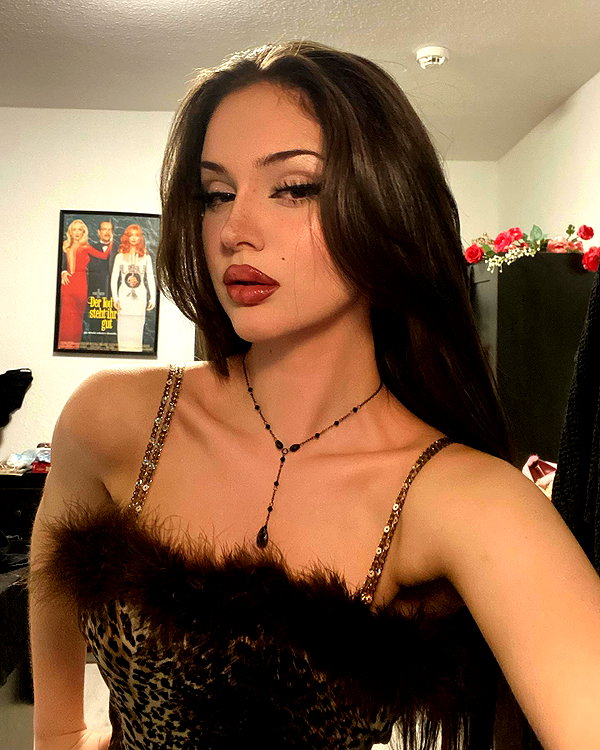 scarlettzofi instagram image archive image