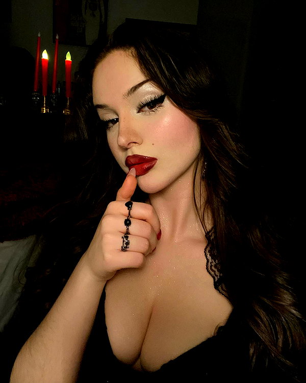 scarlettzofi instagram image archive image