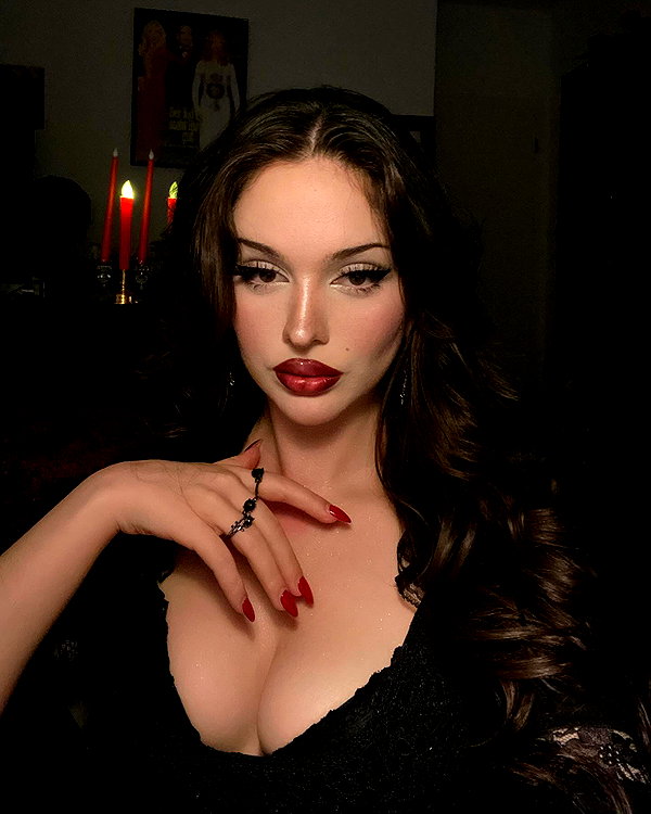 scarlettzofi instagram image archive image