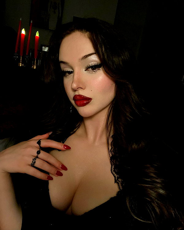scarlettzofi instagram image archive image