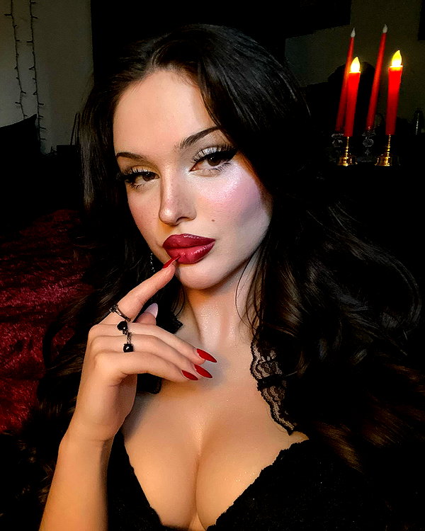 scarlettzofi instagram image archive image