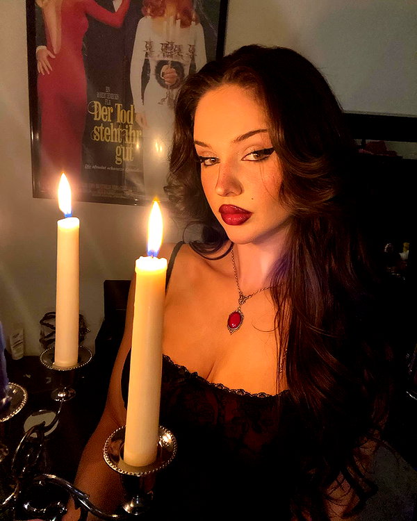 scarlettzofi instagram image archive image