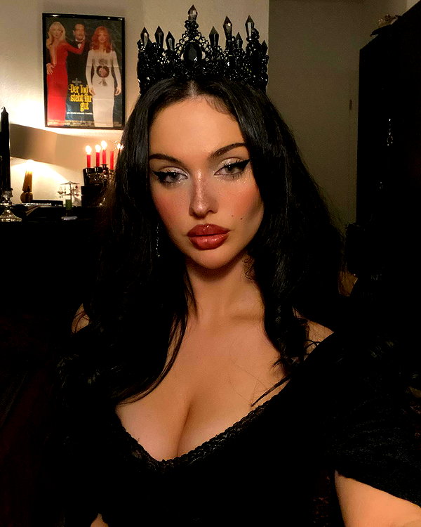 scarlettzofi instagram image archive image
