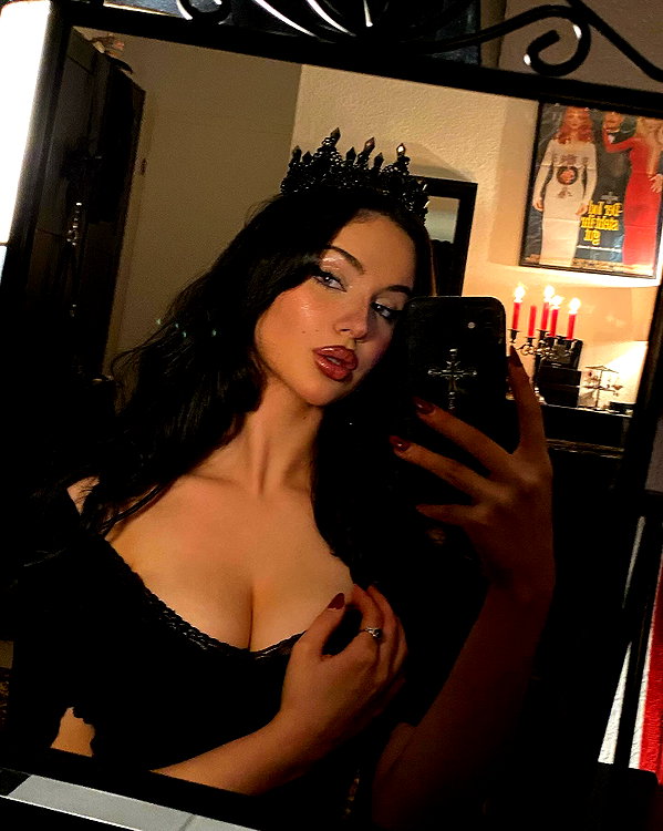 scarlettzofi instagram image archive image