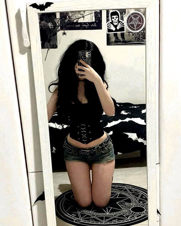 sexmetalwhore instagram image archive image