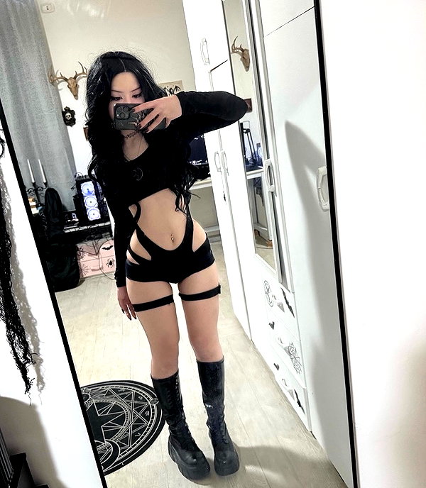 sexmetalwhore instagram image archive image