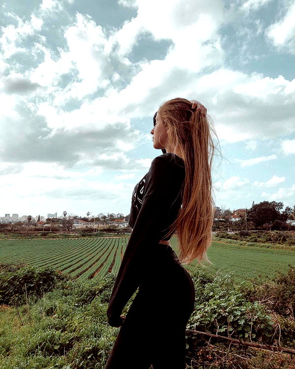 shani.zeltzer instagram image archive image