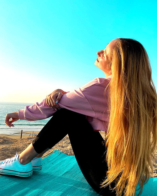 shani.zeltzer instagram image archive image