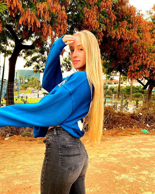 shani.zeltzer instagram image archive image