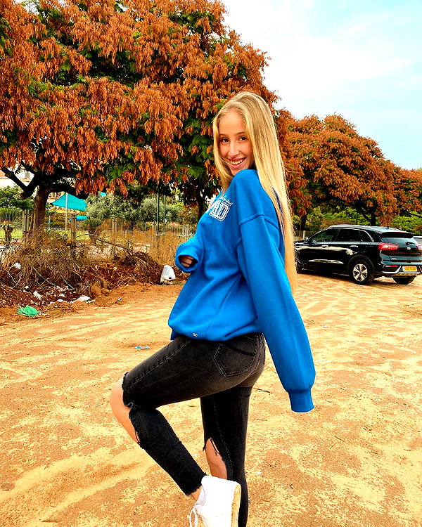 shani.zeltzer instagram image archive image
