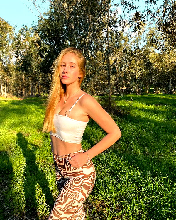 shani.zeltzer instagram image archive image