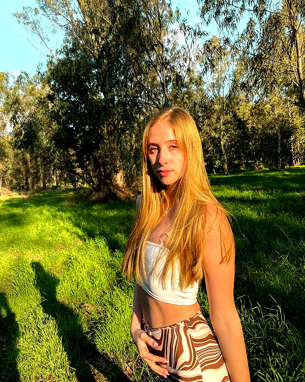 shani.zeltzer instagram image archive image