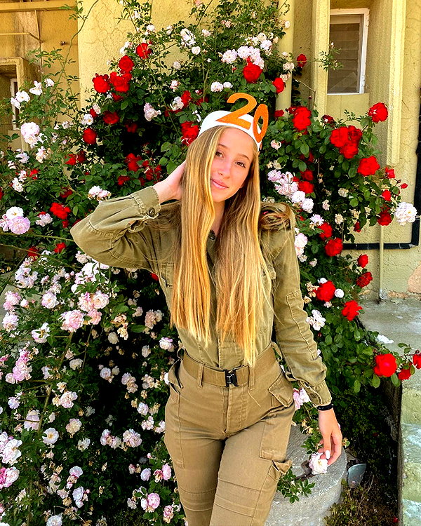 shani.zeltzer instagram image archive image