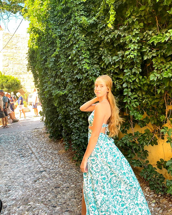 shani.zeltzer instagram image archive image