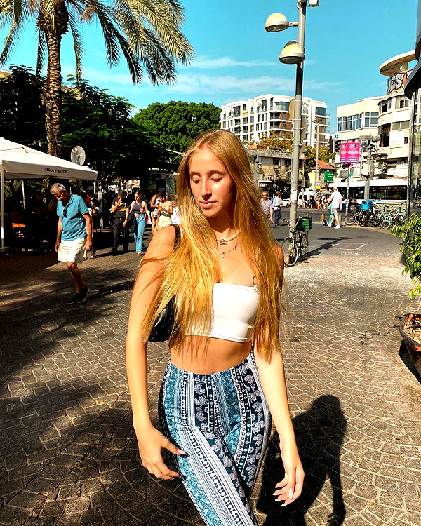 shani.zeltzer instagram image archive image