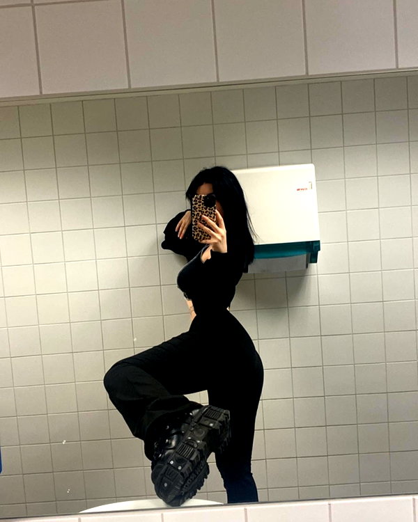 shawtysuzi instagram image archive image