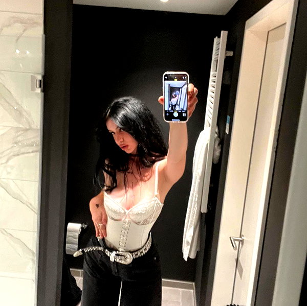 shawtysuzi instagram image archive image