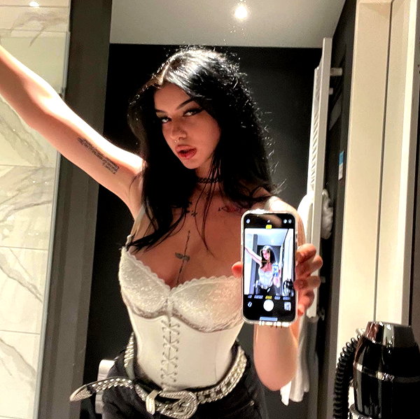 shawtysuzi instagram image archive image
