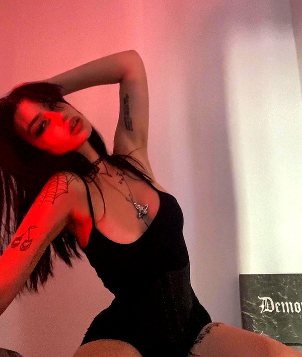 shawtysuzi instagram image archive image